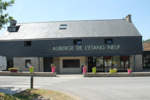 Auberge de l'Etang Neuf outside