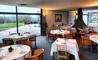 Golf Du Coudray food