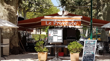 De L De Provence outside