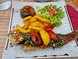 La Barque Du Kyklos food