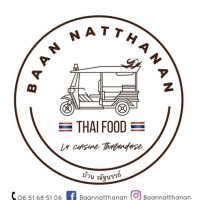 Baan Natthanan Thai Food inside