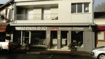 Boulangerie Patisserie Ulrich outside