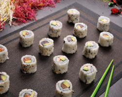 Fresh Lounge Sushi Viroflay food