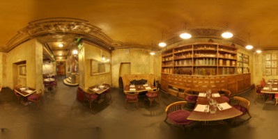 Delaville Cafe inside