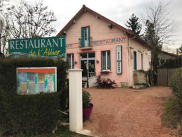 Restaurant de l'Allier outside