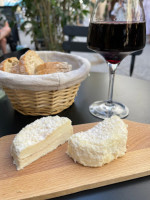 Les Fromageres Arles food