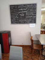 Cafe Des Fontaines inside