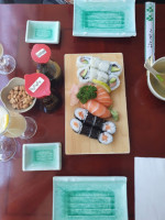 Sushis Tokyo food