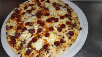 Pizza Garnie food