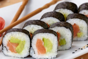 Folies'Sushi food