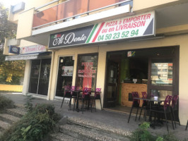 Pizzeria Da Peppino inside