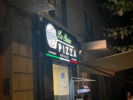 Cassaro Pizza inside