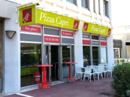 Pizza Bari inside