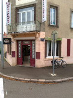 Bar Restaurant Le Bourgogne outside