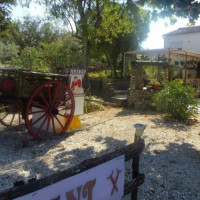 Auberge Des Garrigues inside