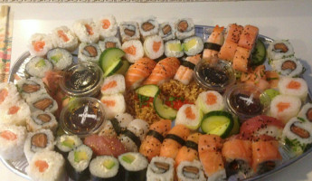 Ici Sushi food