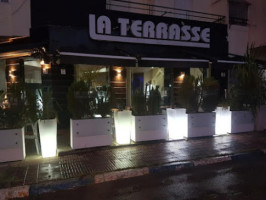 Café La Terasse outside