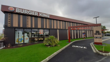 Burger King outside