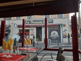 La Brasserie Du 4eme food