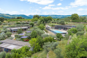 Domaine De La Jeanne outside