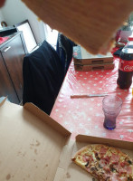 Domino's Pizza Saintlo Est food