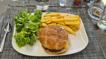 Restaurant Pont La Barque food