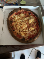 Lou Gardo Pizza food