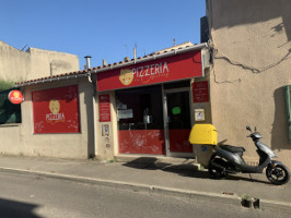 La Pizzeria Chez Roukinou food
