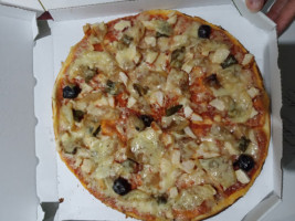 La Pizza food