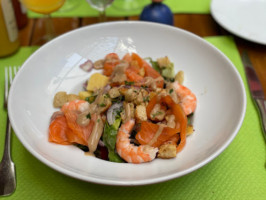 Une Table Au Soleil food