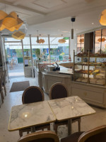 Le Delice Imperial food
