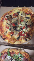 Pizza Du Bastion Place De L'eglise food