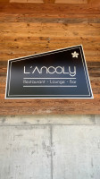 L Ancoly inside