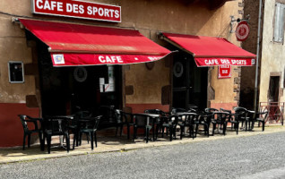 Le Cafe Des Sports inside