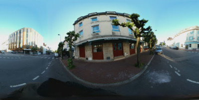 LE BISTROT JOURDAN inside