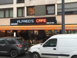 Alfred's Cafe food