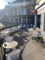 Le Grand Cafe Blonville Sur Mer inside