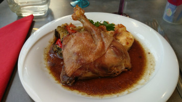 Supr'm Cafe food