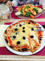 La Pizzaladiere food
