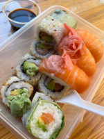 Sushi Jade food