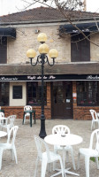 Cafe De La Pie inside