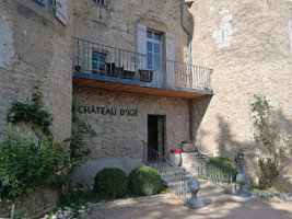 Château d'Igé outside