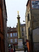 Toulouse place dupuy outside