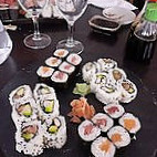 O sushi-bar food