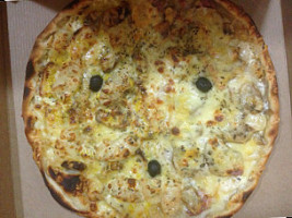 Pizza Di Mare food