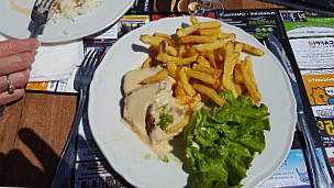 Restaurant le Grillon food