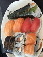 Muto Sushi food