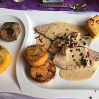 Restaurant La Seigneurie-Restoloisirs food