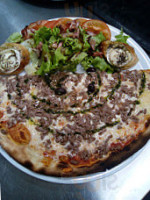 Pizza Doume food