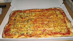 Pizza Pisto food